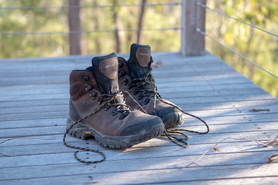 Salomon Outline GTX Hiking Shoes